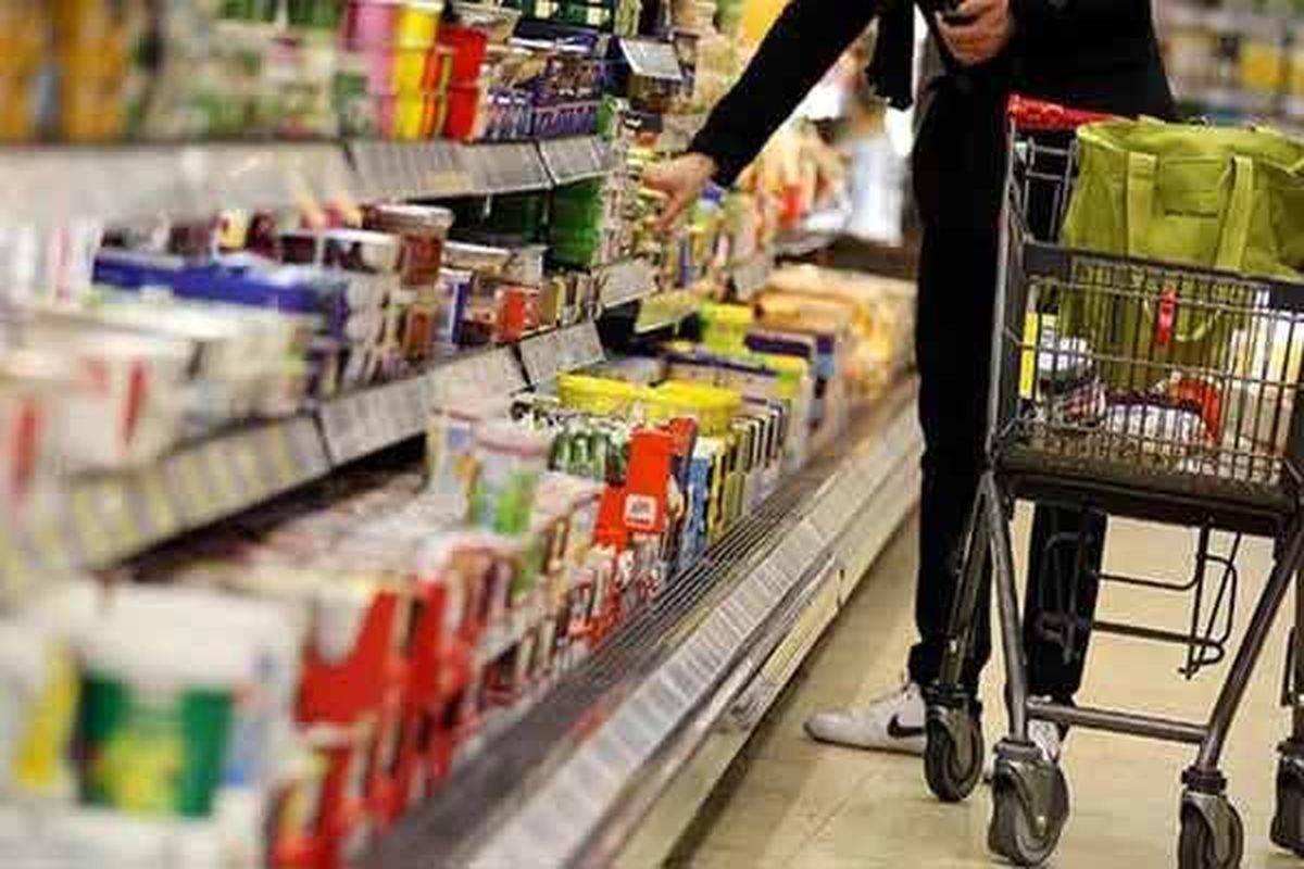 متوسط قیمت اقلام کالاهای خوراکی در مناطق شهری کشور در بهمن اعلام شد