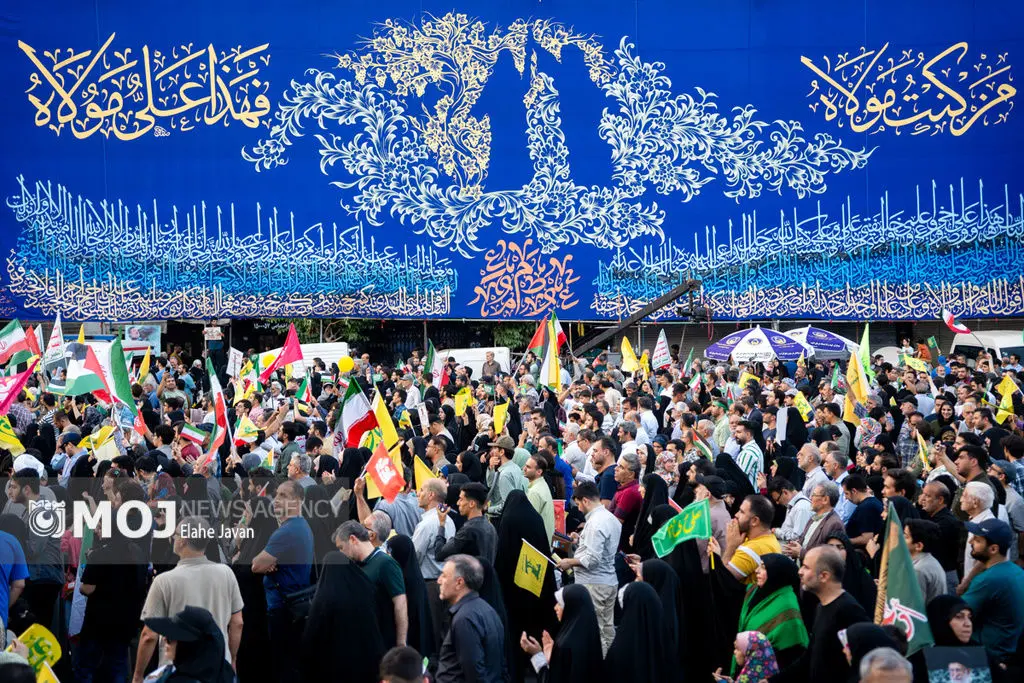 سیل مردم در عید غدیر، پیام صلابت ایران به جهان بود
