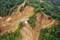 Landslide in Indonesia left 11 dead