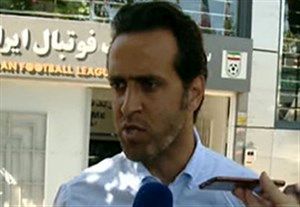 دادسرای جرایم اینترنتی به شکایت علی کریمی از باشگاه نفت رسیدگی می کند