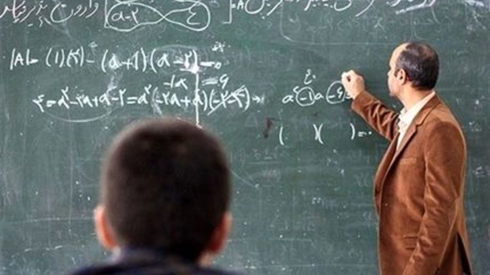 یک ششم معلمان نمونه ملی، از استان فارس انتخاب شدند