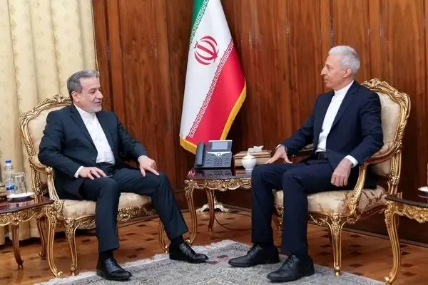 سرکنسول جدید ایران در گوانجو چین با وزیر امور خارجه دیدار کرد