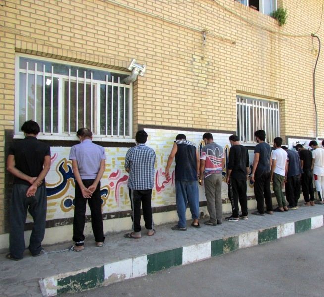 دستگیری 11 اراذل و اوباش در آران و بیدگل