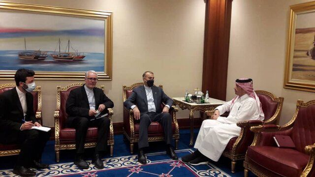 Iranian FM meets with Qatari counterpart in Doha
