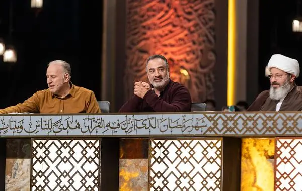بازتاب قرآن خواندن دختر بچه ایرانی در برنامه محفل شبکه ۳ در کشورهای عربی + فیلم