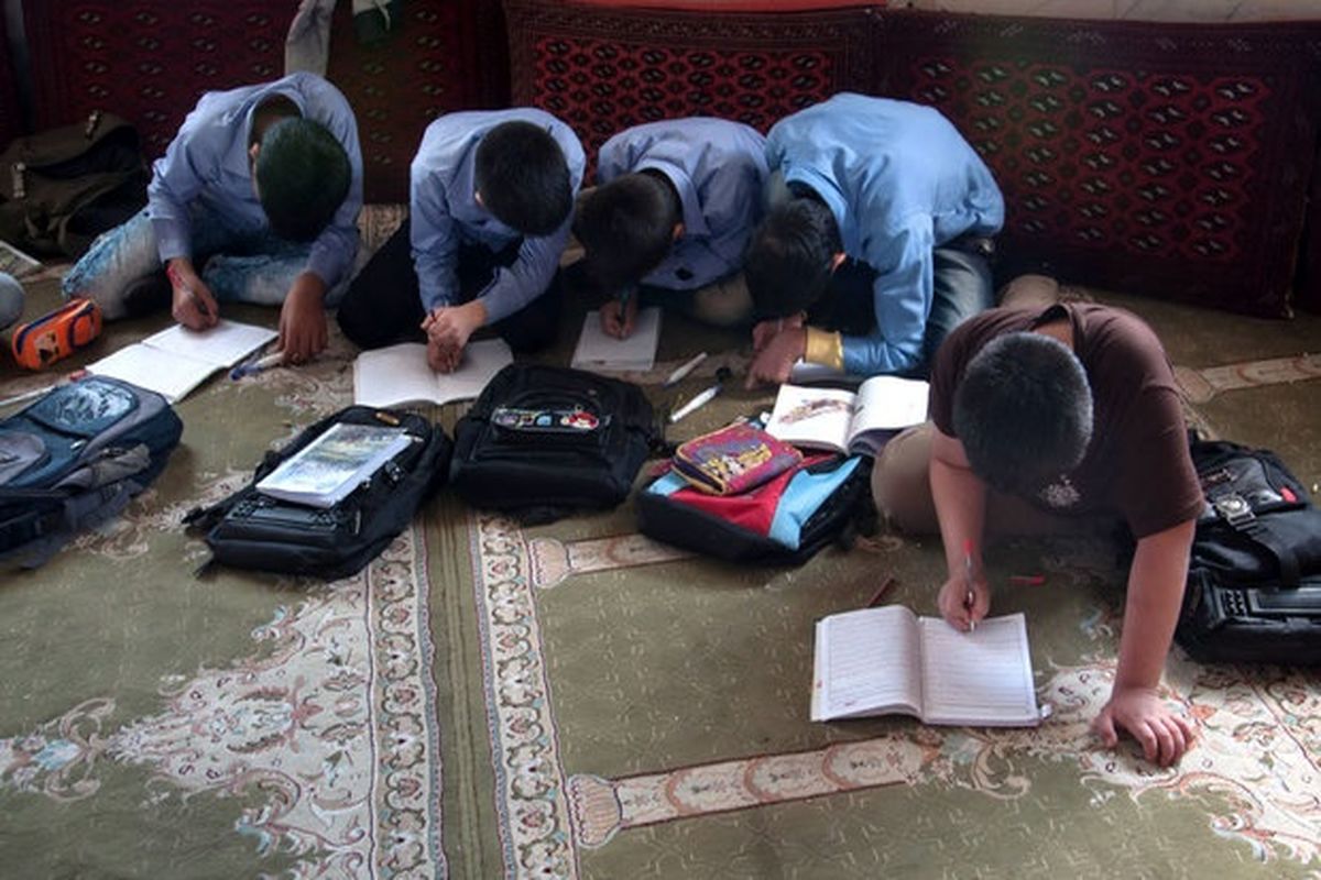 دستور رهبر ایران برای تحصیل دانش آموزان افغان بی‌نظیر بود