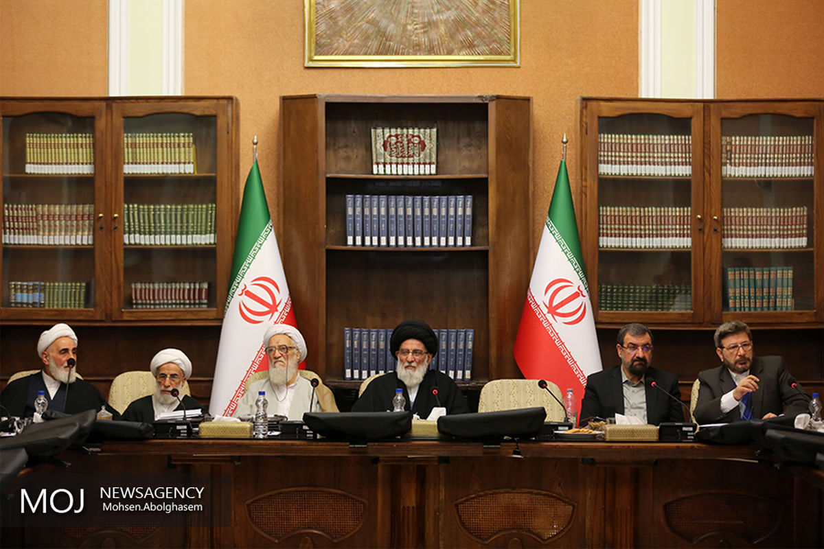 مغایرت های مصوبه مجلس شورای اسلامی درباره بودجه 97 کشور بررسی شد