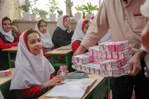 توزیع شیر رایگان در مدارس دولتی  هرمزگان آغاز شد