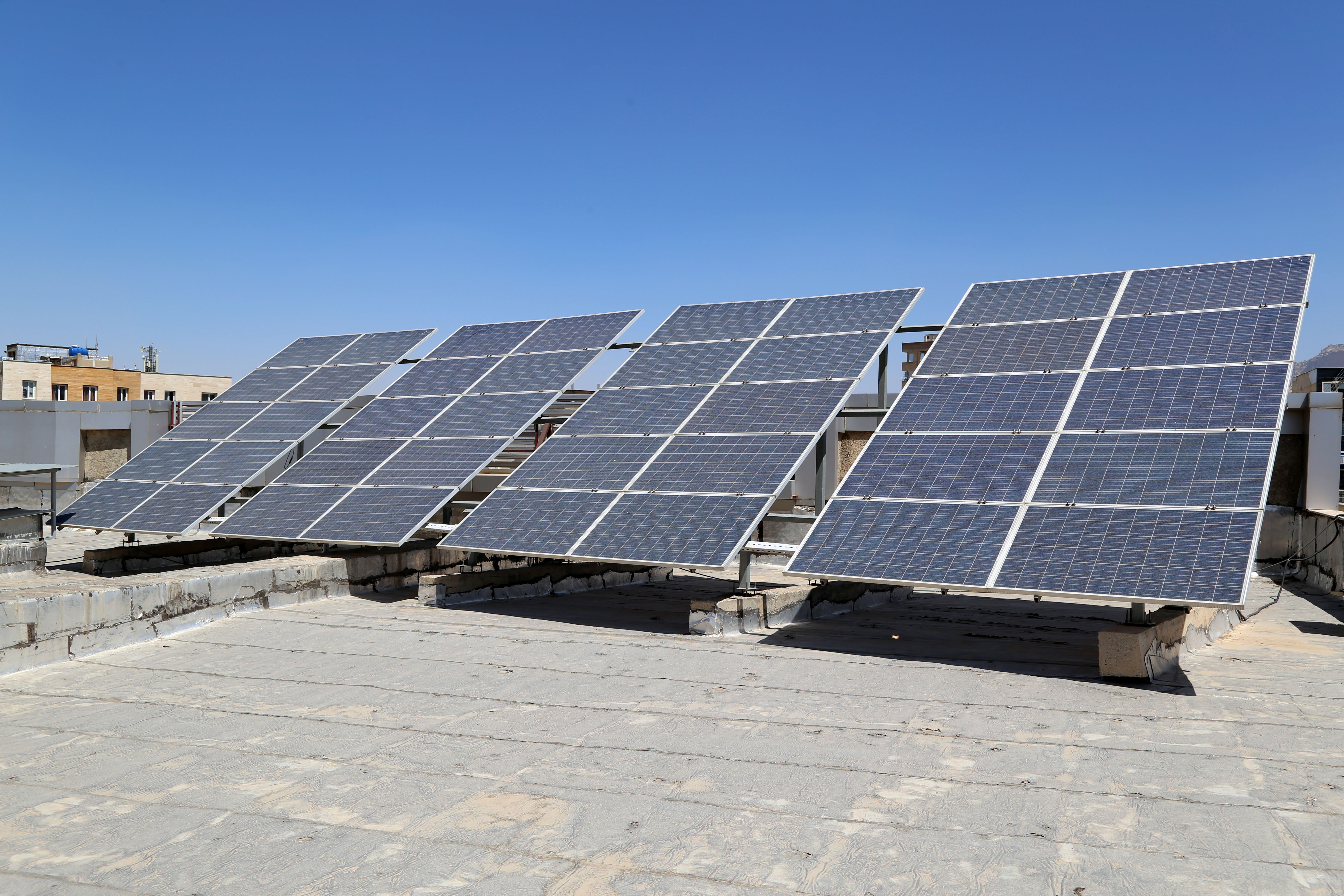 پیشرفت مزرعه خورشیدی نیروگاه سیکل ترکیبی یزد