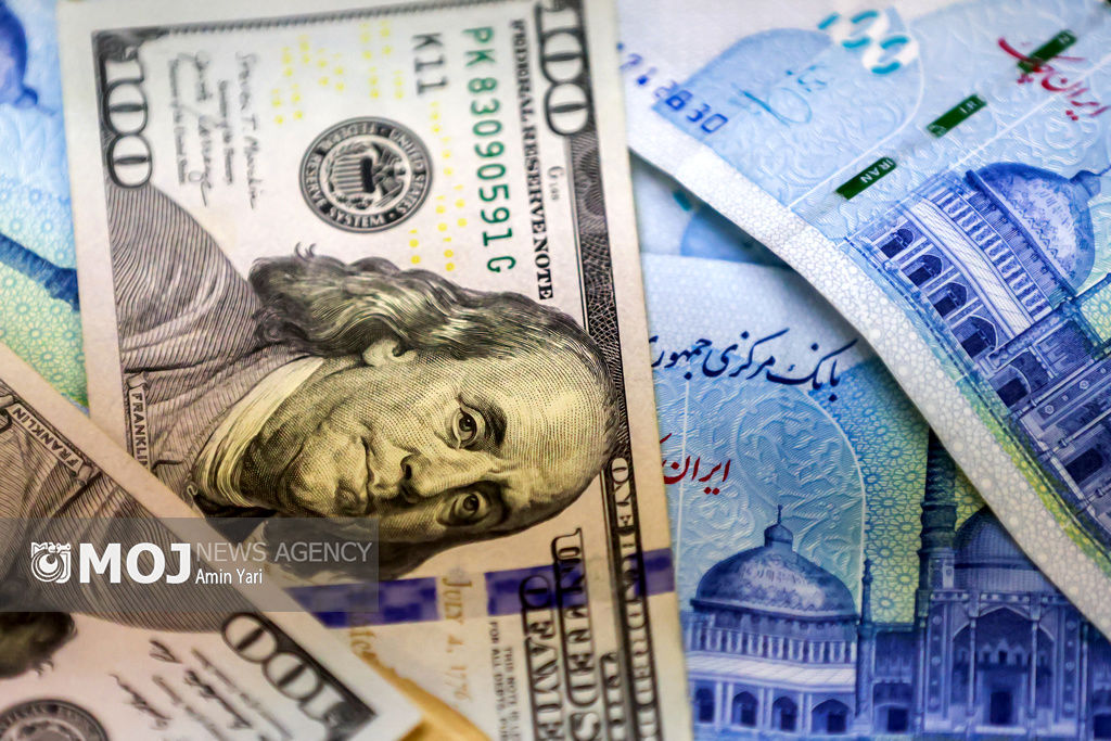 انتقال ارز ۳۰ هزار قلم کالا به تالار دوم برای مدیریت بازار