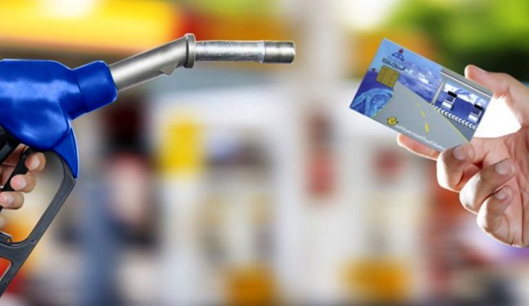 کاهش میزان سوخت گیری با کارت جایگاه داران در پمپ‌ بنزین ها