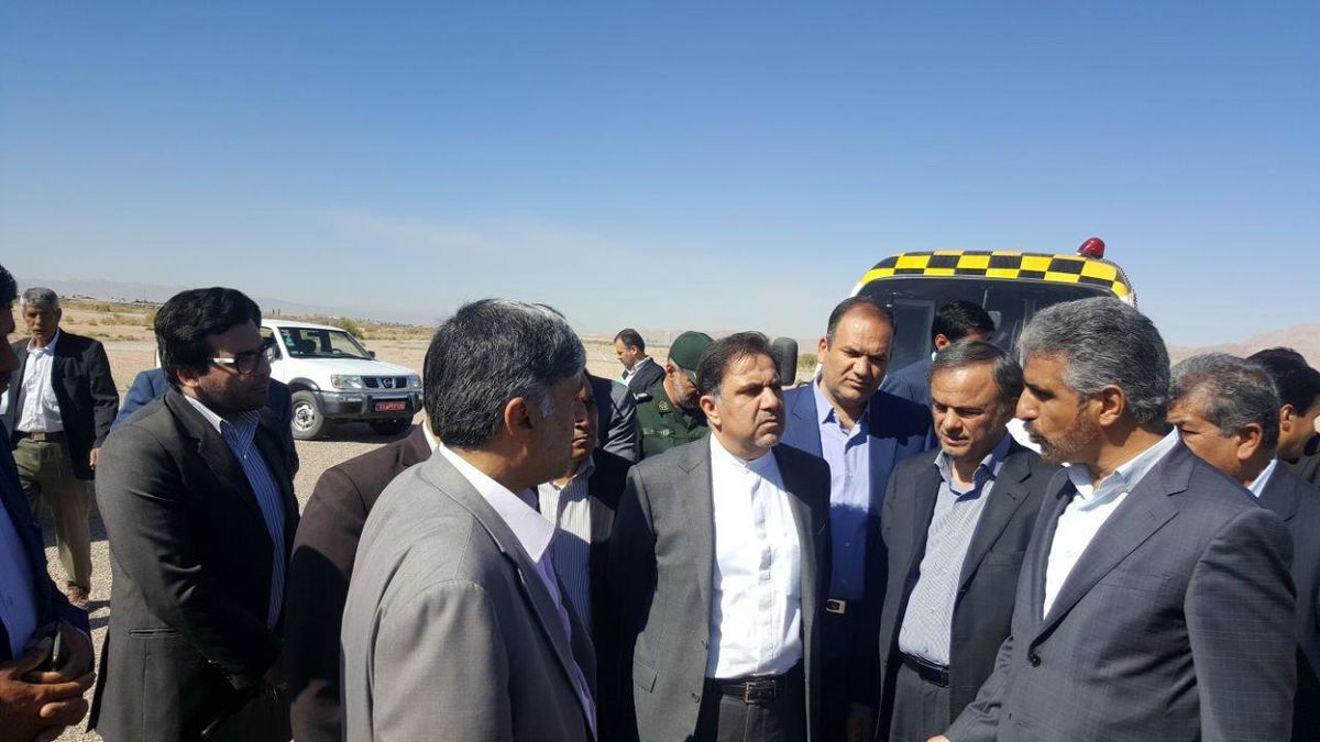 بازدید وزیر راه و شهرسازی از روند اجرایی طرح آزاد راه شرق اصفهان 