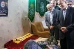 رئیس جمهور در منزل مادر شهید رئیسی حضور یافت + فیلم