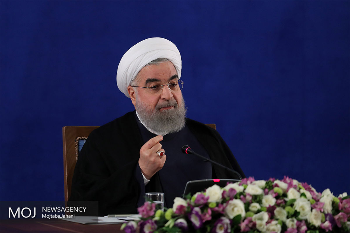 همایش هم اندیشی مدیران ارشد دولت تدبیر و امید با حضور روحانی آغاز شد