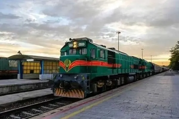 قطار گردشگری تهران– همدان از ۱۳ شهریور به حرکت درمی‌آید