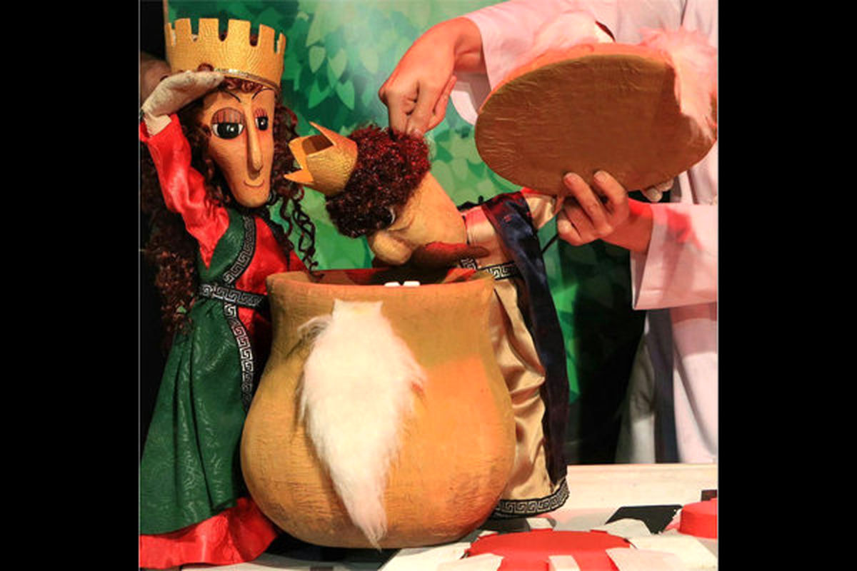 نمایشِ کودک شاهزاده اژدها در پردیس تئاتر تهران اجرا می شود