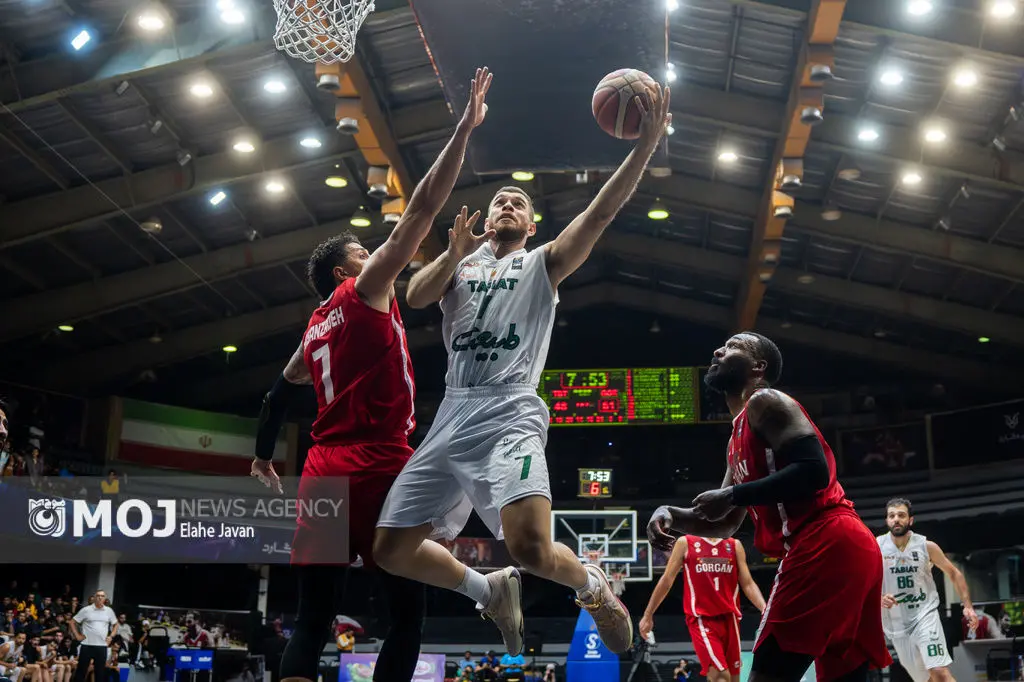 دیدار تیم های بسکتبال طبیعت - شهرداری گرگان