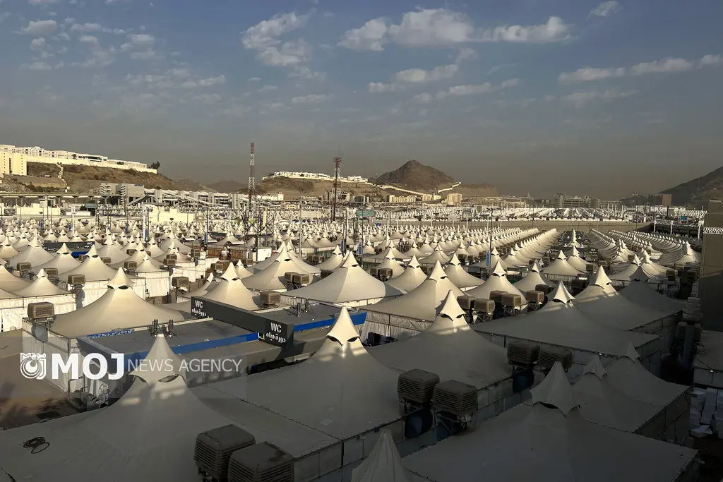 بیمارستان صحرایی عرفات راه‌اندازی شد/ آماده‌باش کامل هلال‌احمر برای خدمت به زائران