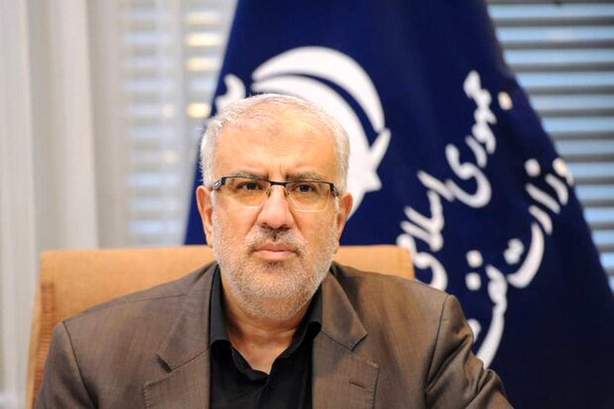 سفر وزیر نفت به خوزستان/ادای احترام وزیر به شهدای مدافع حرم اهواز