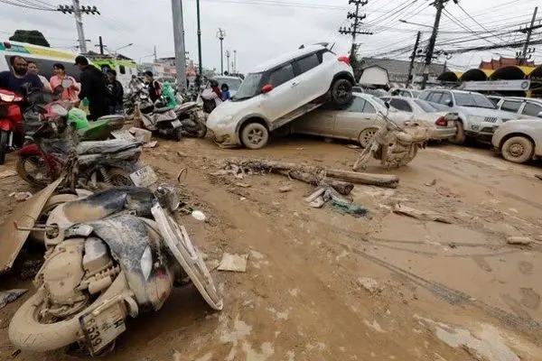 تعداد قربانیان سیل در اندونزی، تایلند و سریلانکا از مرز ۹۰۰ نفر گذشت