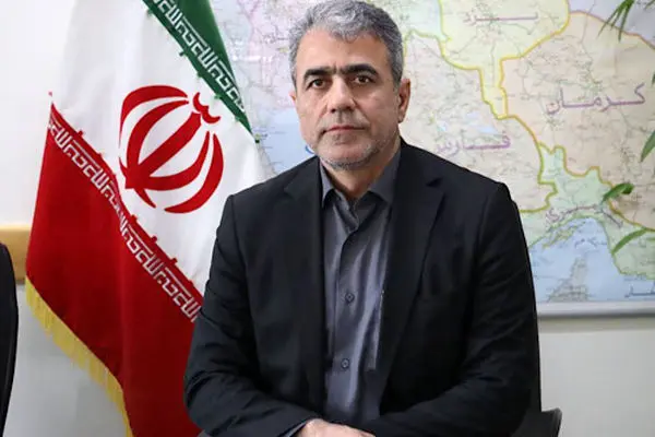 اجرای آسفالت تقویتی، حفاظتی، درزگیری و لکه‌گیری قریب به ۱۷۰۰۰ کیلومتر از راه‌های شریانی و اصلی کشور طی یک سال اخیر