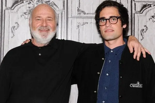 پسر راب راینر به اتهام قتل والدینش بازداشت شد