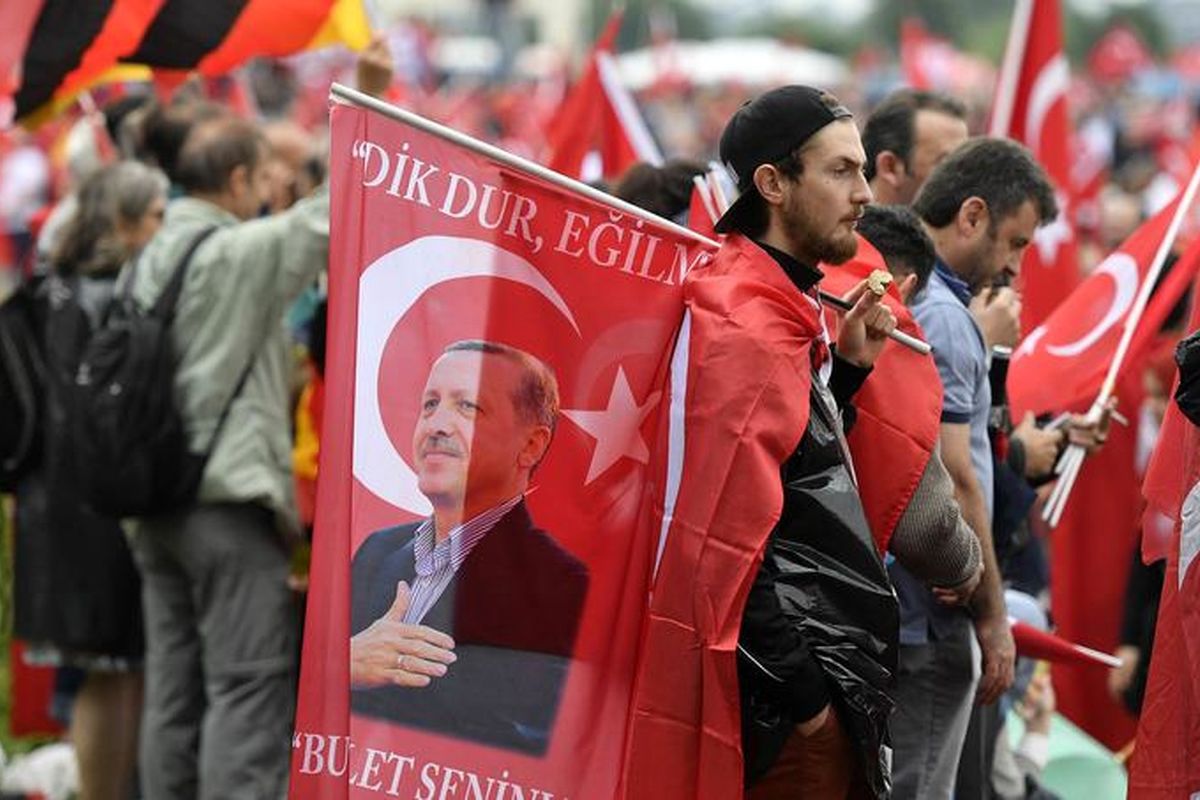اردوغان خطاب به غرب: مردم منطقه را رهاکنید