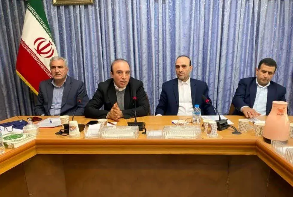 تشدید نظارت بر تأمین و قیمت کالاهای اساسی در اردبیل / اولویت‌دهی به واردات نهاده‌های دامی