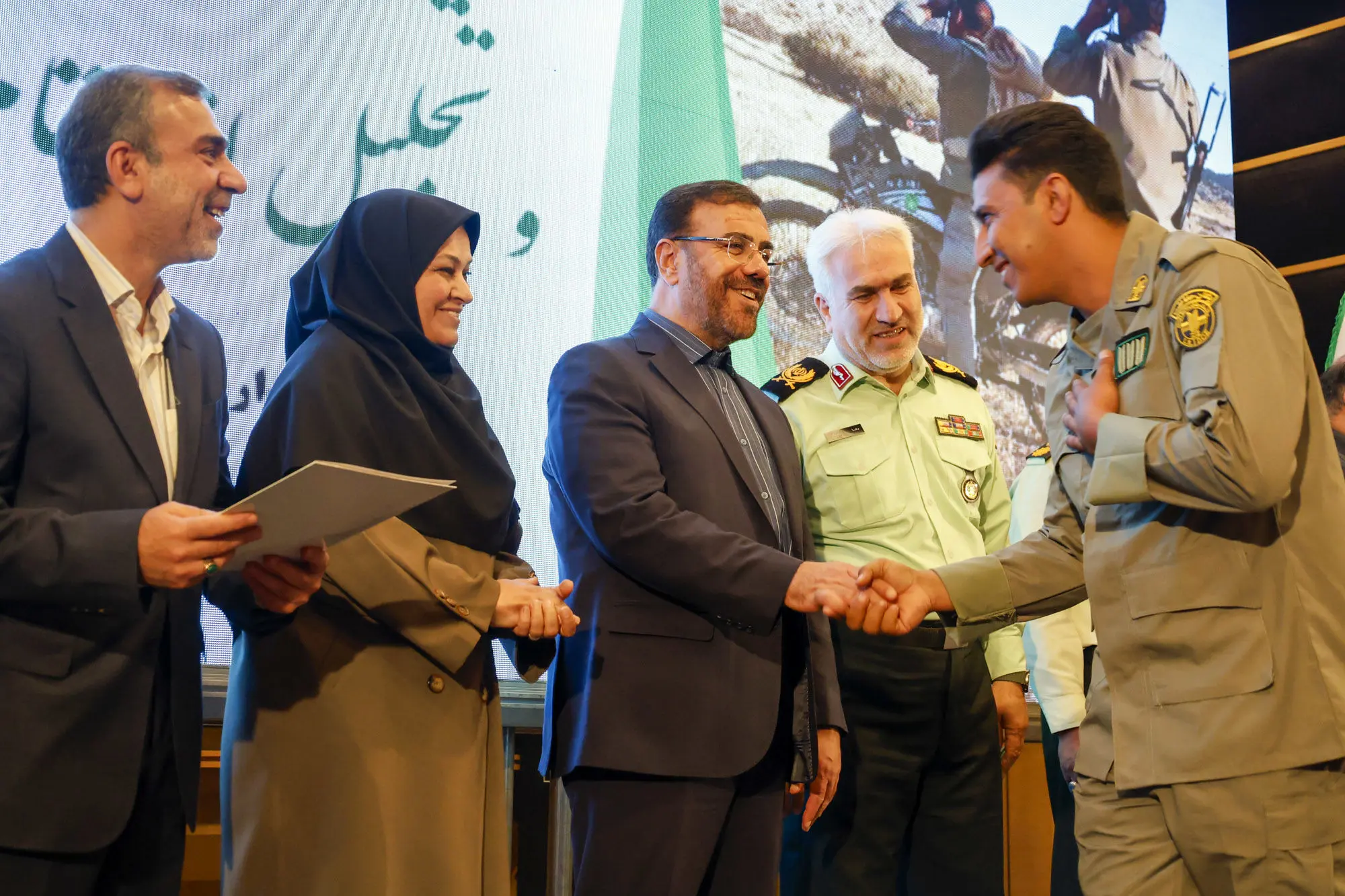 تجلیل از حافظان طبیعت ایران در شیراز/ محیط‌بانان نماد ایثار، شجاعت و تعهد ملی‌اند