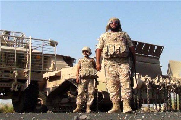 خروج نظامیان اماراتی از یکی از پایگاه های خود در جنوب یمن