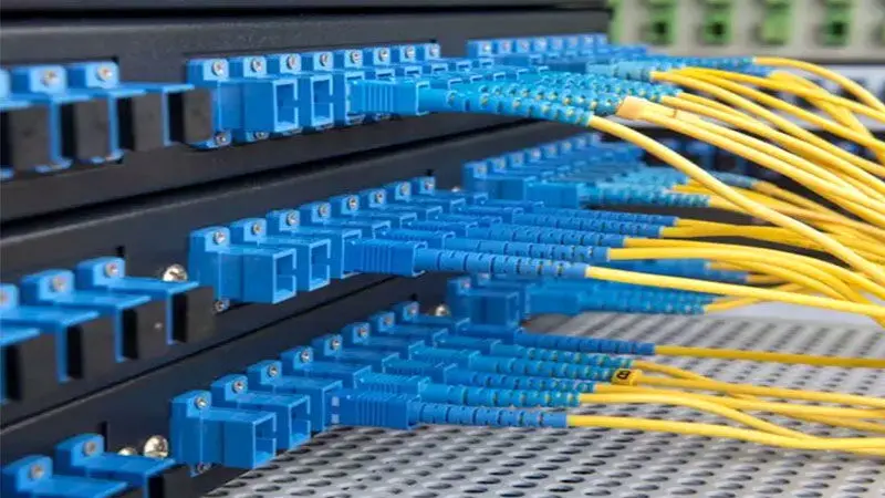 چطور پچ پنل مناسب می‌تواند عمر تجهیزات شبکه را افزایش دهد؟