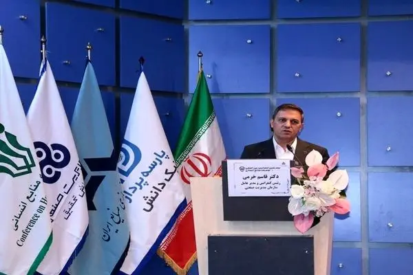نیازمند پرورش رهبران نوآور برای شرایط دشوار هستیم/ تیم سازی باید جایگزین باند بازی شود