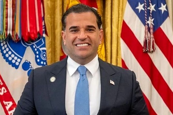 نماینده ترامپ خواستار خلع سلاح کامل مقاومت عراق شد