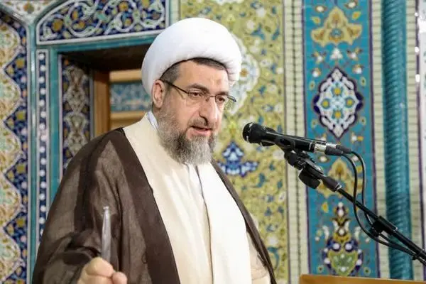 قهرمانی تیم تراکتور نباید به مسائل قومیتی یا دیدگاه‌های خاص کشانده شود