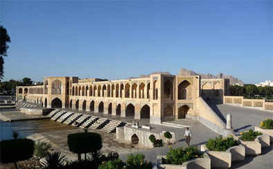 ممنوع بودن پارک خودرو در حاشیه زاینده رود و پل های تاریخی اصفهان