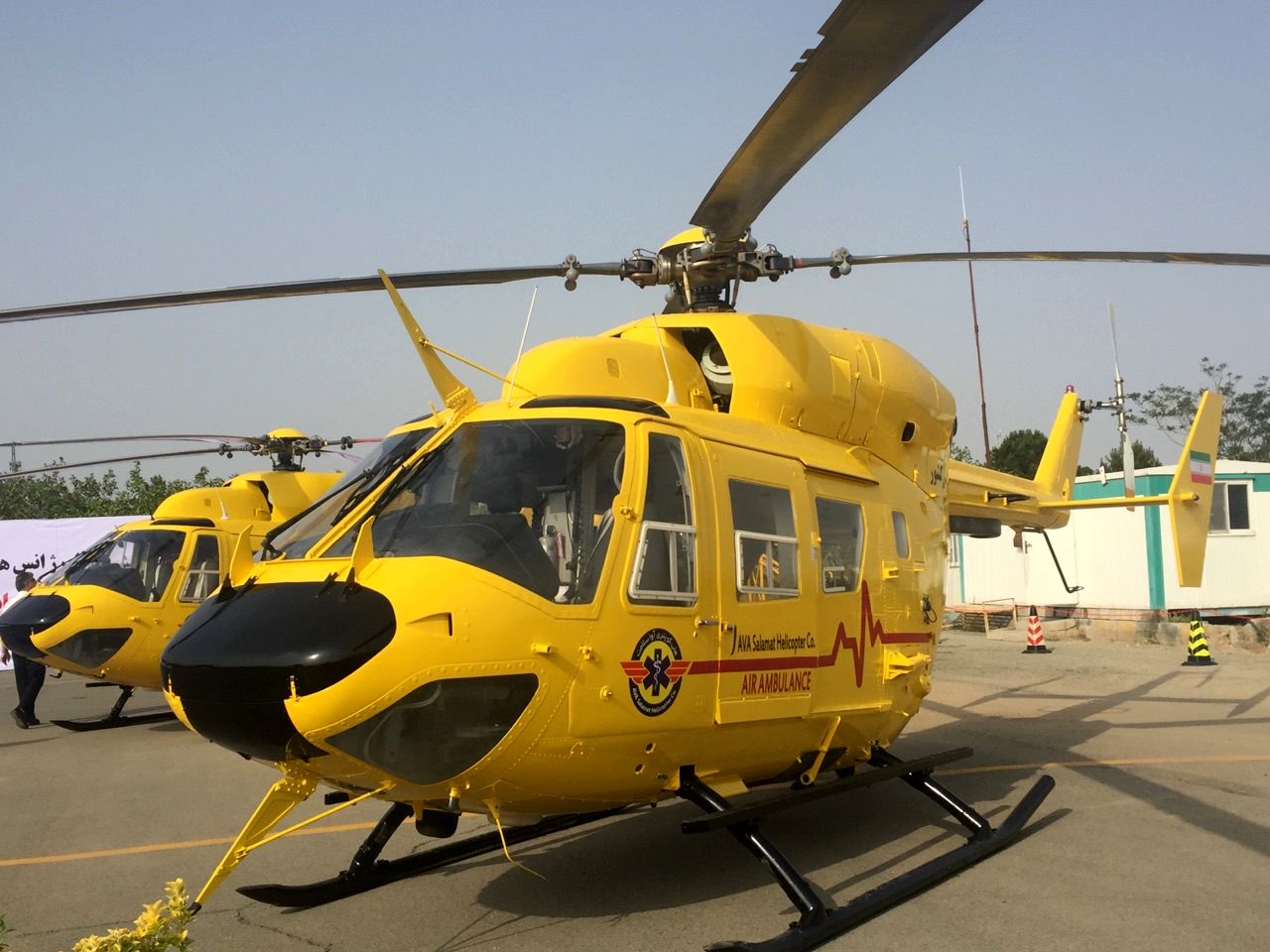 بالگرد اورژانس یزد به کمک حادثه دیدگان تصادف رفت