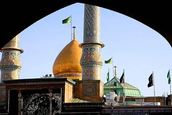 پرچم‌های عزا در حرم سیدالکریم قبله تهران برافراشته شد