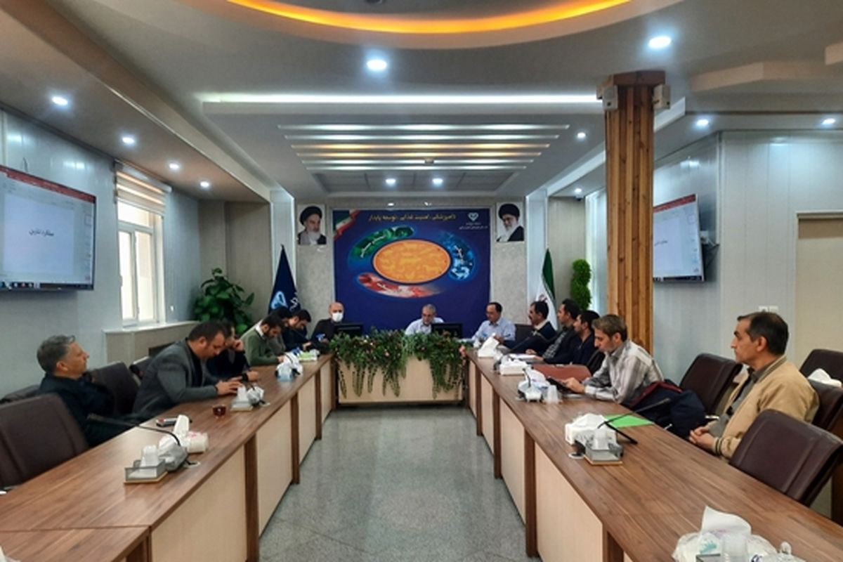 جلسه بررسی عملکرد واکسیناسیون اکیپ های دامپزشکی استان مرکزی برگزار شد