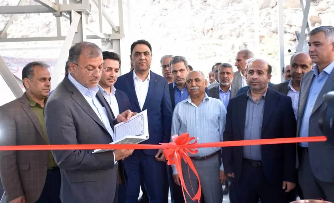 افتتاح نخستین نیروگاه خورشیدی بر فراز استخر  در سیاهو هرمزگان