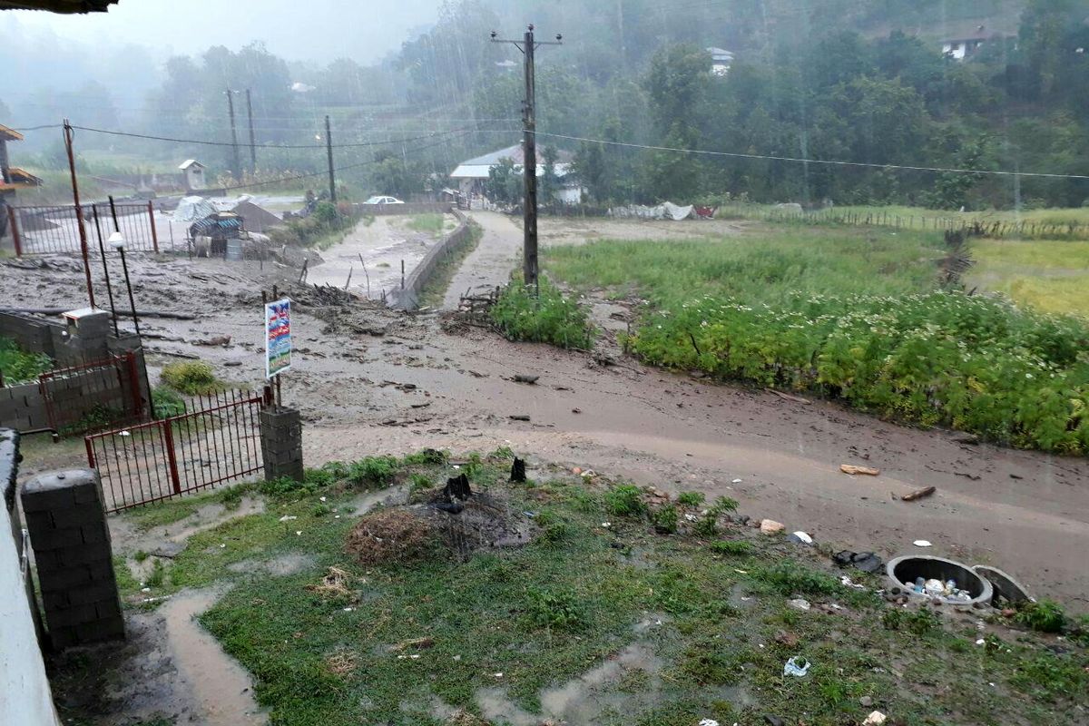  500 میلیون ریال به خطوط انتقال آب این 2 روستا خسارت وارد شد.