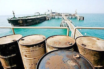 کشف 95 هزار لیتر گازوئیل قاچاق در آب های داخلی خلیج فارس