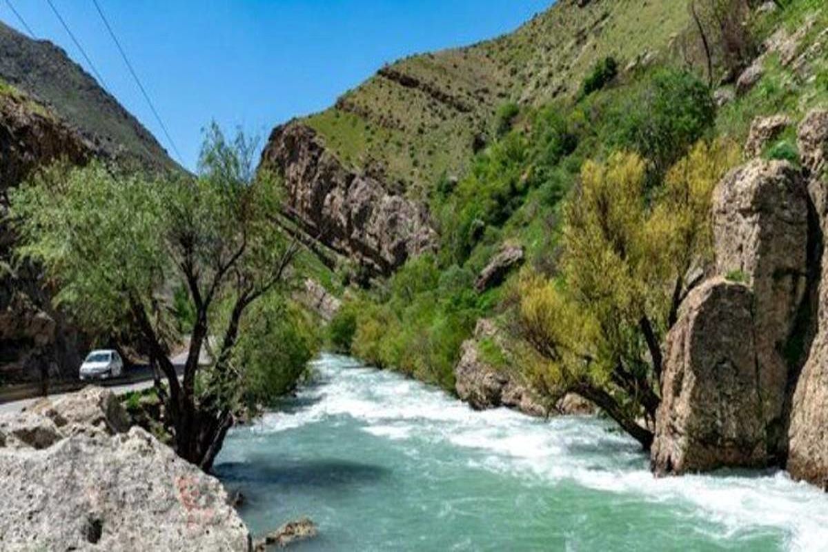 طغیانی شدن رودخانه‌ها در تهران / مردم از رودخانه ها فاصله بگیرند