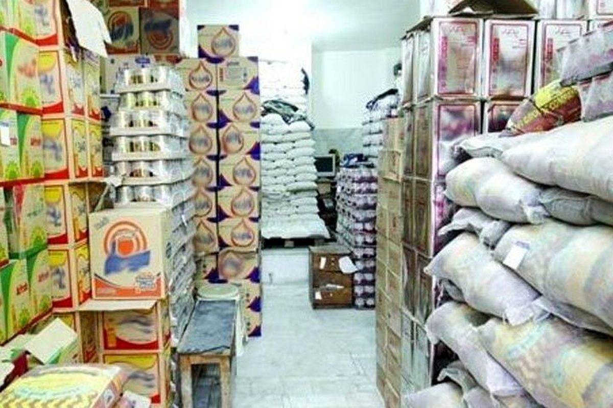 توزیع کالاهای اساسی با هدف تنظیم بازار در شهرستان نیر