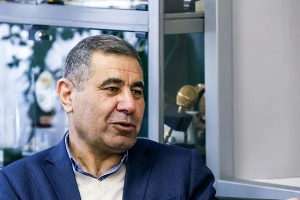 دیدگاه‌ها و دغدغه‌های احزاب به‌طور بی‌واسطه به رئیس‌جمهور منتقل می‌شود