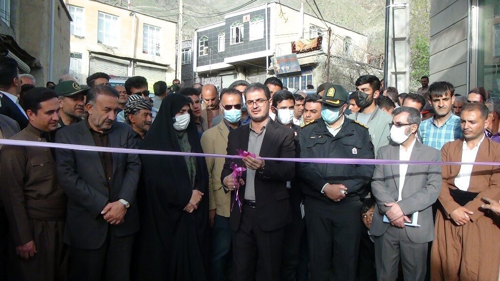 افتتاح زمین ورزشی چمن  مصنوعی سرخه توت شهرستان سروآباد 