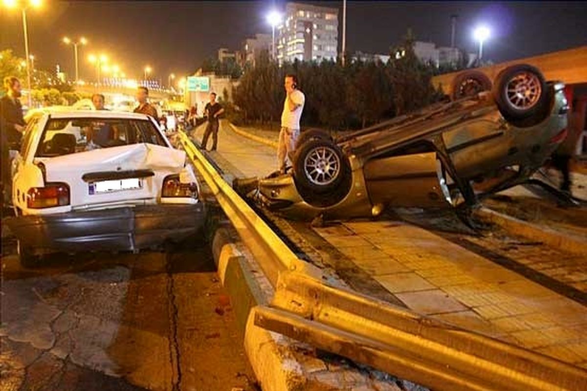 تصادف خودروی پژو در بزرگراه شهید دوران