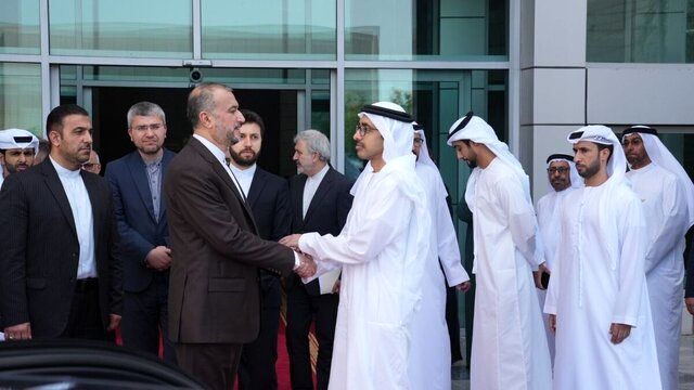 وزیران خارجه ایران و امارات بر تقویت روابط دو جانبه تاکید کردند