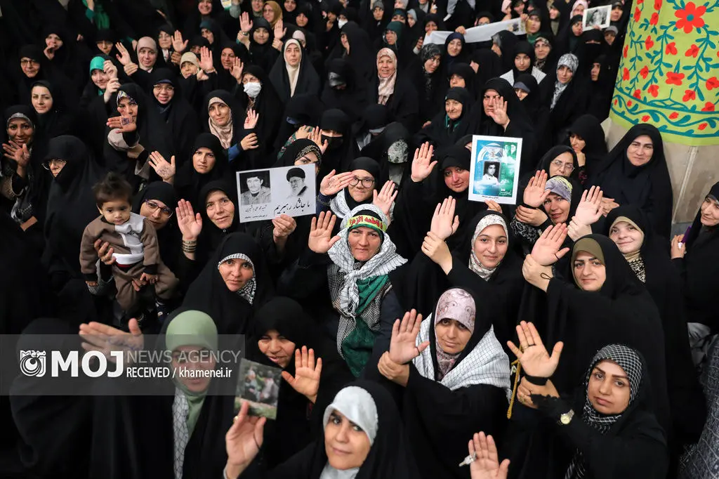 نقش‌آفرینی زنان پس از انقلاب گسترش یافت و به سطوح مدیریتی رسید