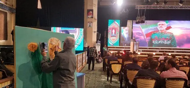 چهره شهید حاجی‌زاده در یادواره شهدای هوافضای سپاه ترسیم شد