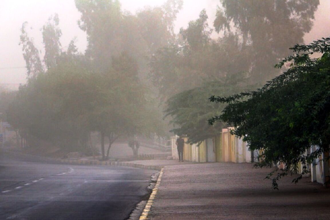 هواشناسی خوزستان نسبت به وزش باد و گرد و غبار هشدار سطح زرد صادر کرد 